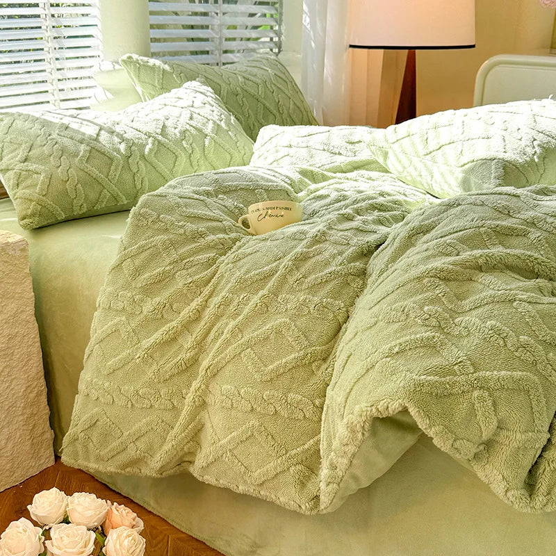 Double Side Velvet Quilt Cover Soft Comforter Cover Winter Duvets Cover Single/Double/Queen/King Size Quilt Cover(No Pillowcase)