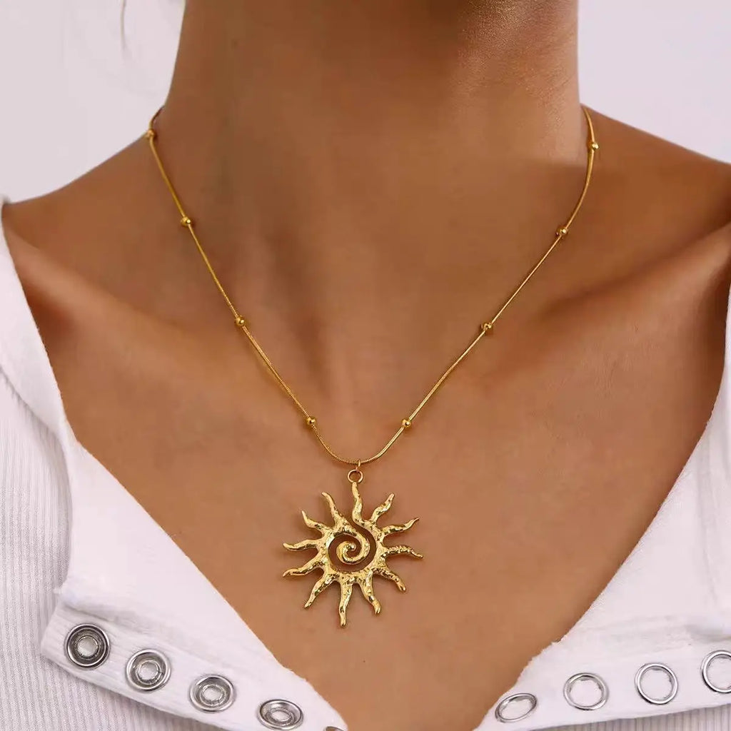 Fashion Vintage Chic Sun Shaped Pendant Necklace Stainless Steel Earrings Y2K Choker Golden Ring Jewlery Accessories Party Gifts