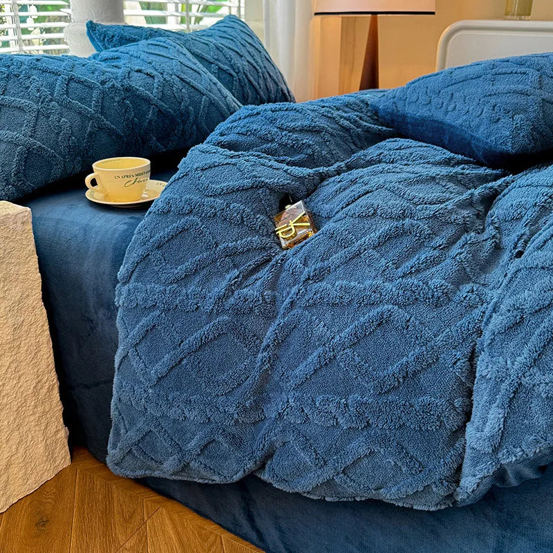 Double Side Velvet Quilt Cover Soft Comforter Cover Winter Duvets Cover Single/Double/Queen/King Size Quilt Cover(No Pillowcase)