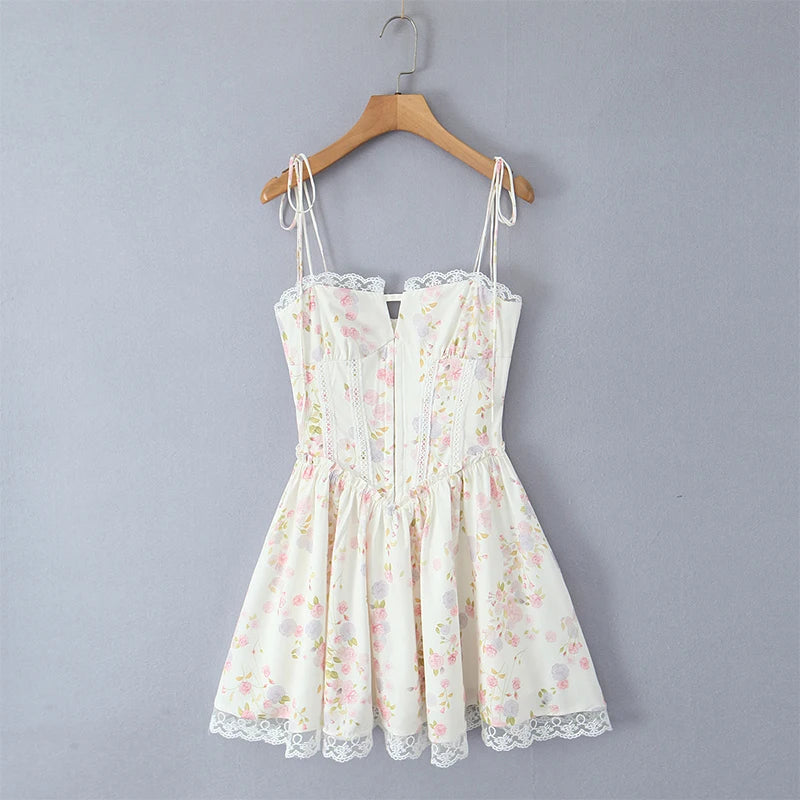YENKYE Sexy Elegant Women Lace Patchwork Floral Print Sling Mini Dress Low Waist A-line Summer Holiday Party Dresses Pretty Robe