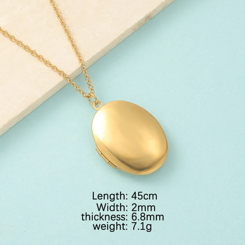 RUMNVNTY 5pc Carved Designs Round Photo Frame Pendant Necklace Stainless Steel Charms Locket Girls Women Memorial Jewelry