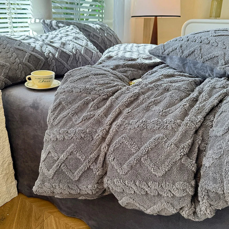 Double Side Velvet Quilt Cover Soft Comforter Cover Winter Duvets Cover Single/Double/Queen/King Size Quilt Cover(No Pillowcase)
