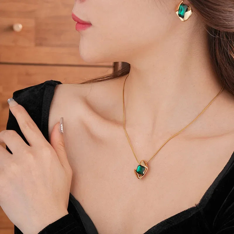 Green Fashion Wedding Jewelry Set Square Earring Retro Light Luxury Temperament Collarbone Chain Necklace
