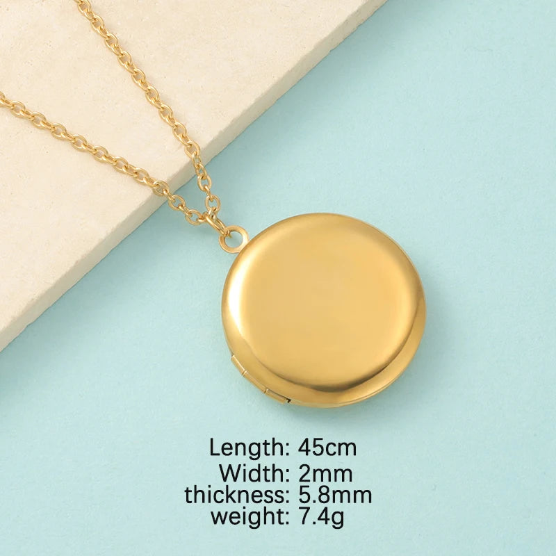 RUMNVNTY 5pc Carved Designs Round Photo Frame Pendant Necklace Stainless Steel Charms Locket Girls Women Memorial Jewelry