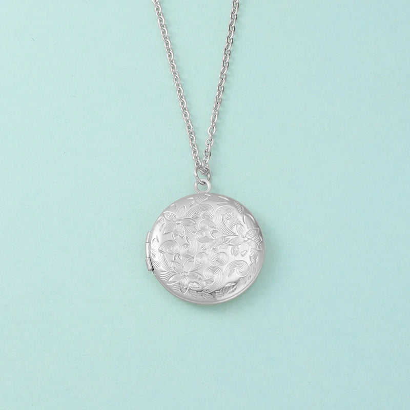 5pc Carved Designs Round Photo Frame Pendant Necklace Stainless Steel Charms Locket Girls Women Memorial Jewelry