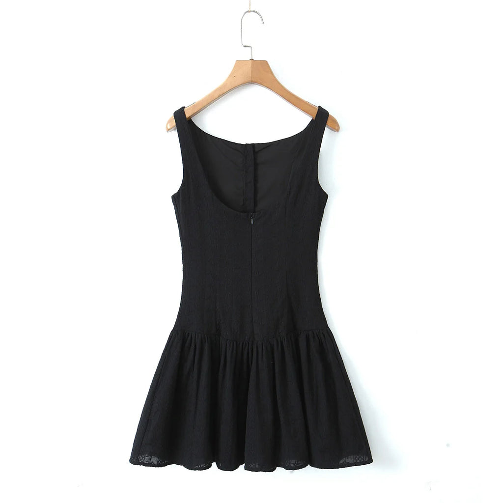 2024 Sexy White Embroidery Lace Low Waist Mini Tank Dress Women Open Buttons Neck Bodycon Sleeveless Ruched Hem Swing Party Robe
