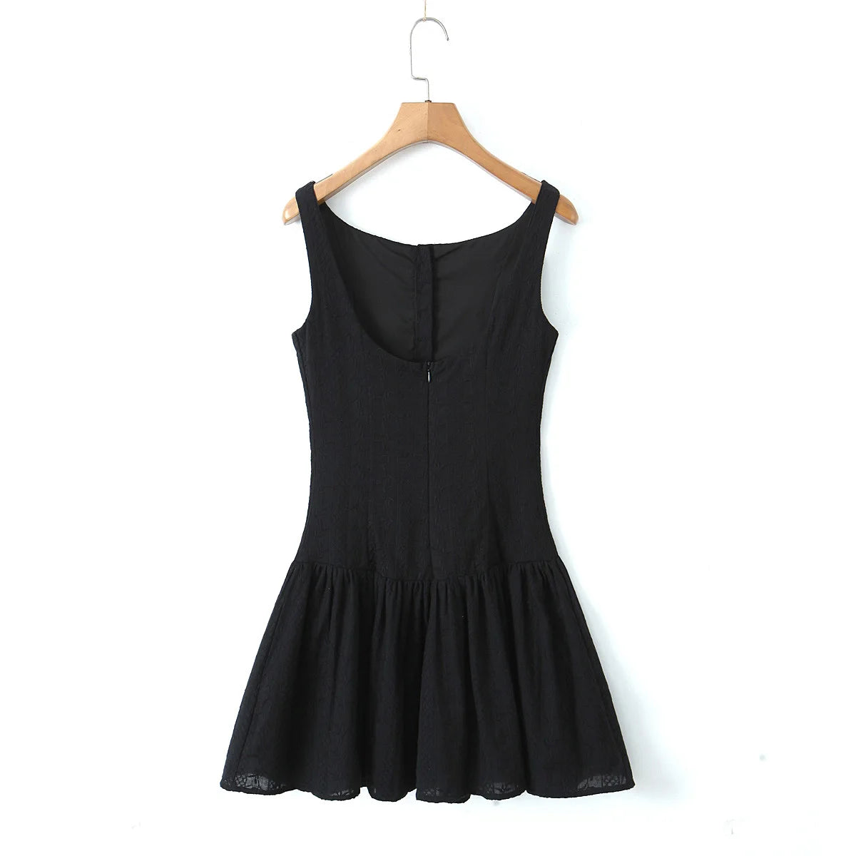 2024 Sexy White Embroidery Lace Low Waist Mini Tank Dress Women Open Buttons Neck Bodycon Sleeveless Ruched Hem Swing Party Robe