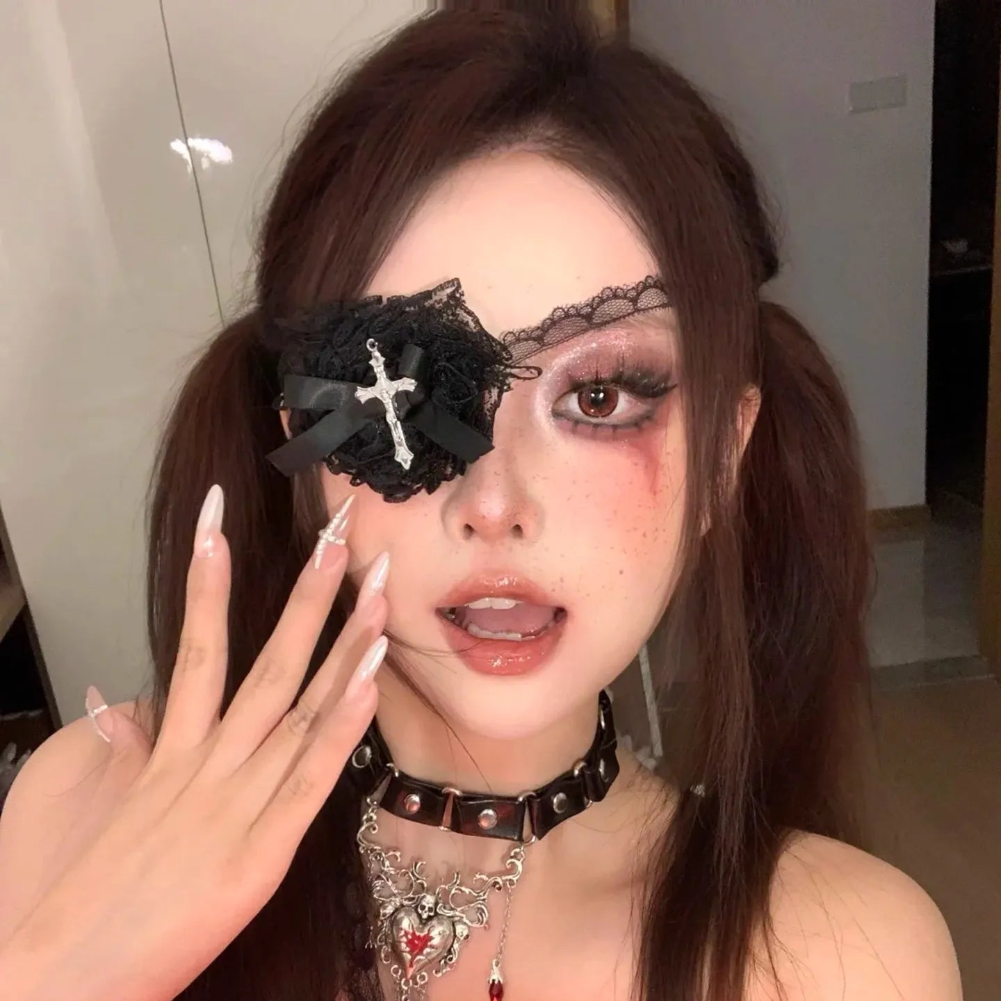 Vintage Punk Heart Bow Cross Eye Mask for Women Lolita Eye Patch Gothic Cosplay Decoration Lace Eyewear Leg Chain Accessories