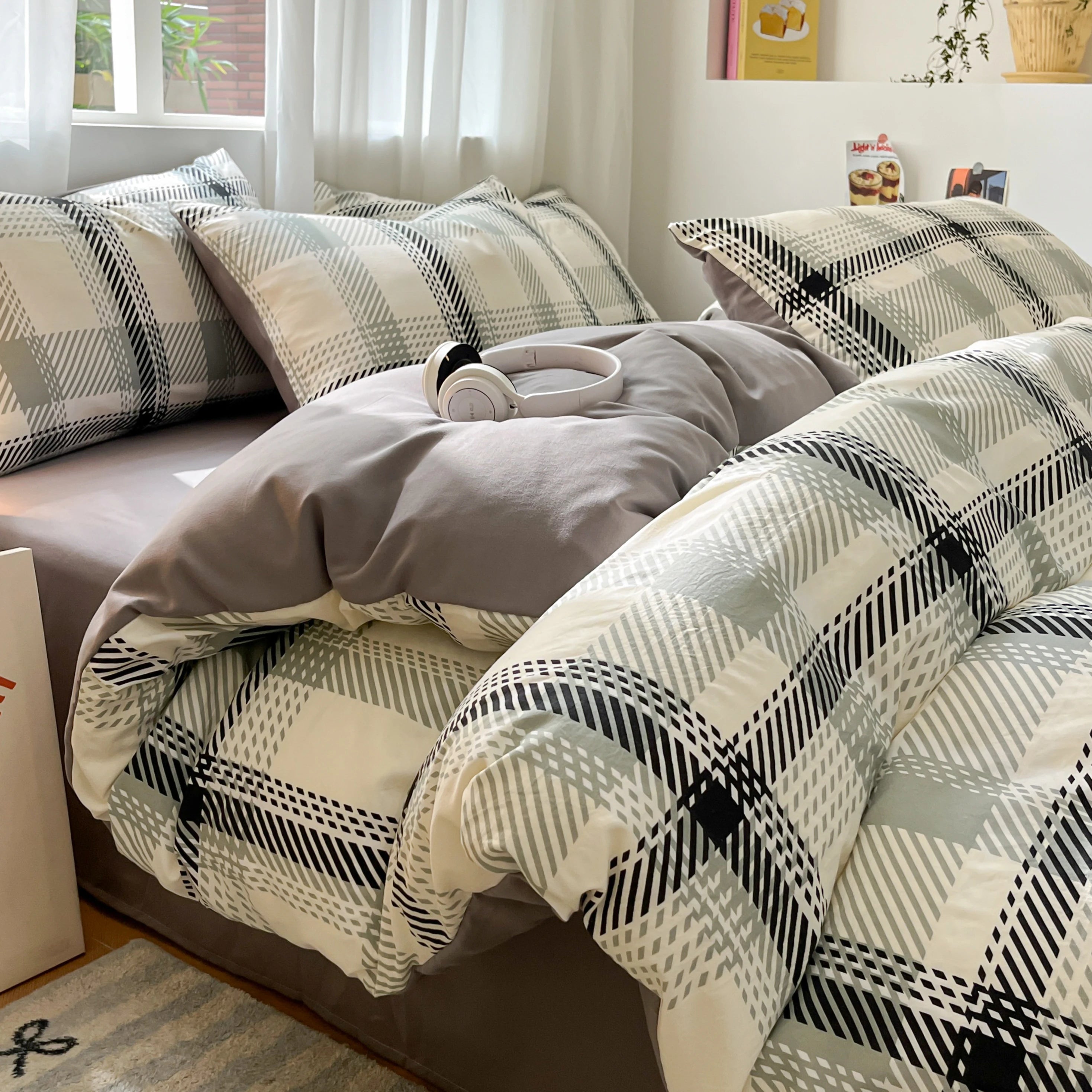 Modern Minimalist Plaid Duvet Cover 220x240 Soft Breathable All Season Queen Comforter Cover Single Piece Striped Quilt Covers