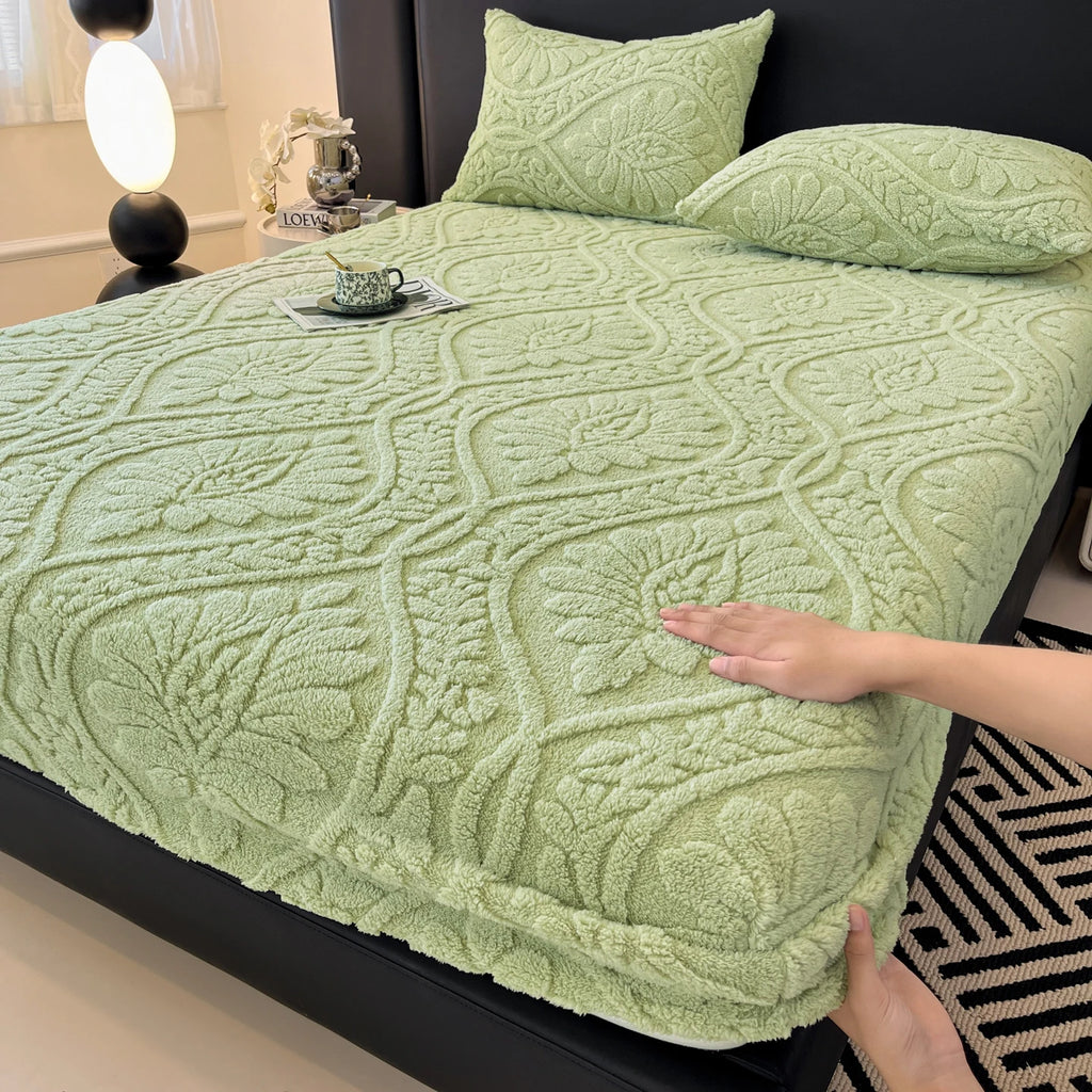 European Style Jacquard Taffeta Fitted Sheet Winter Warm Soft Plush Mattress Protector with Deep Pockets Floral Queen Bed Sheets