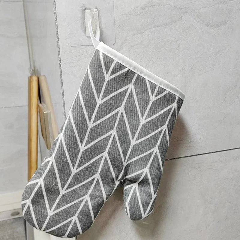 2 pieces of insulated kitchen gloves, heat-resistant microwave gloves, heat-resistant thickened grid oven gloves