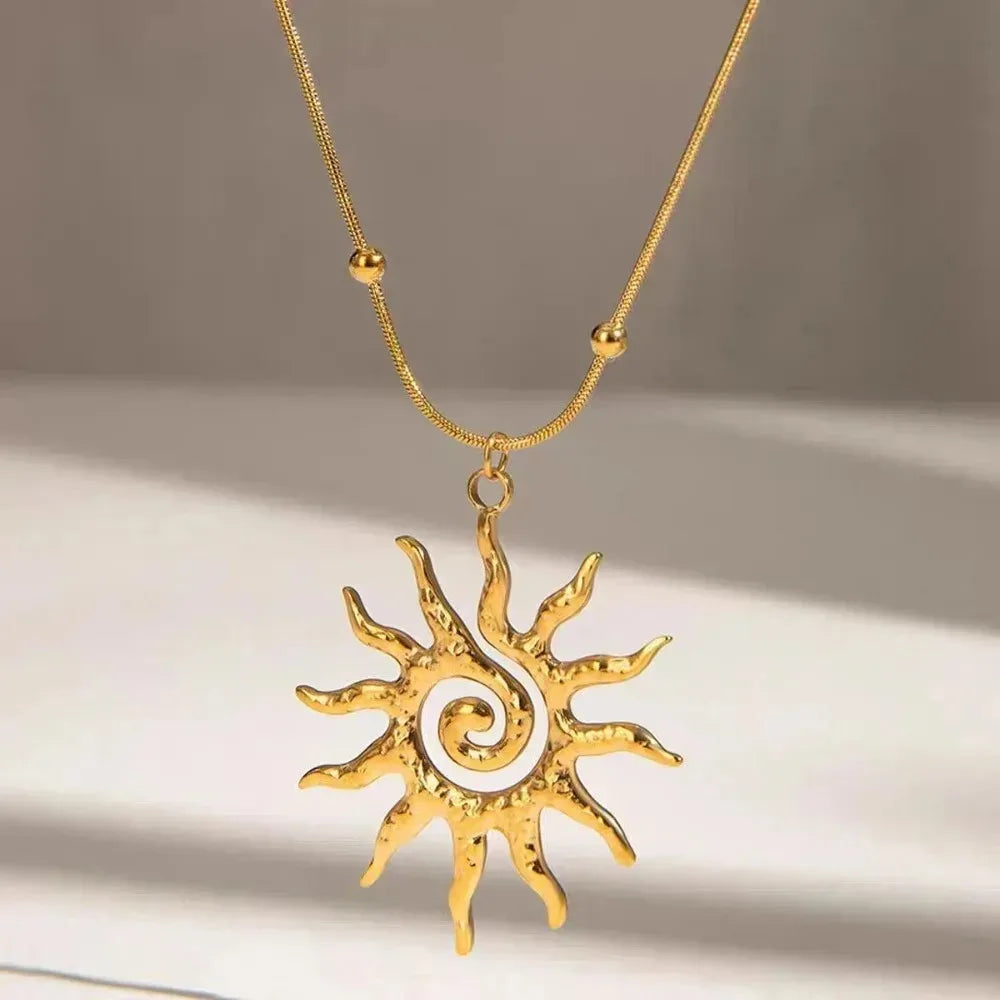 Fashion Vintage Chic Sun Shaped Pendant Necklace Stainless Steel Earrings Y2K Choker Golden Ring Jewlery Accessories Party Gifts