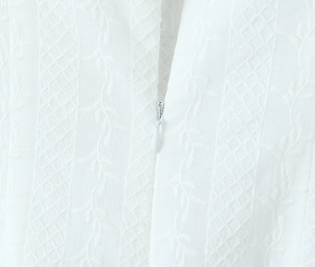 2024 Sexy White Embroidery Lace Low Waist Mini Tank Dress Women Open Buttons Neck Bodycon Sleeveless Ruched Hem Swing Party Robe