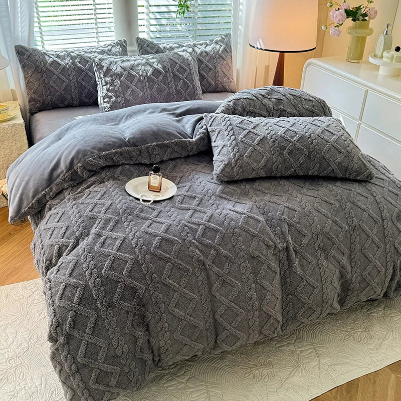 Double Side Velvet Quilt Cover Soft Comforter Cover Winter Duvets Cover Single/Double/Queen/King Size Quilt Cover(No Pillowcase)