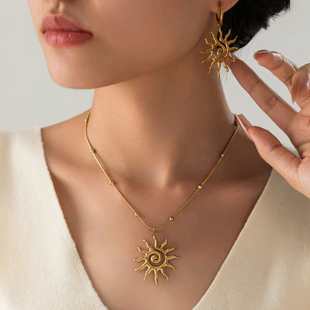 Fashion Vintage Chic Sun Shaped Pendant Necklace Stainless Steel Earrings Y2K Choker Golden Ring Jewlery Accessories Party Gifts