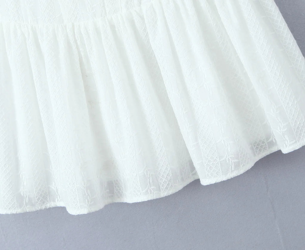 2024 Sexy White Embroidery Lace Low Waist Mini Tank Dress Women Open Buttons Neck Bodycon Sleeveless Ruched Hem Swing Party Robe