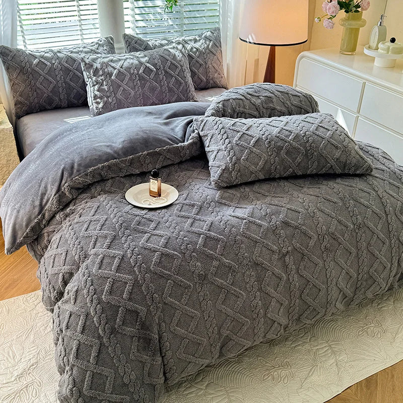 Double Side Velvet Quilt Cover Soft Comforter Cover Winter Duvets Cover Single/Double/Queen/King Size Quilt Cover(No Pillowcase)