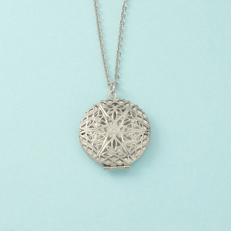 5pc Carved Designs Round Photo Frame Pendant Necklace Stainless Steel Charms Locket Girls Women Memorial Jewelry