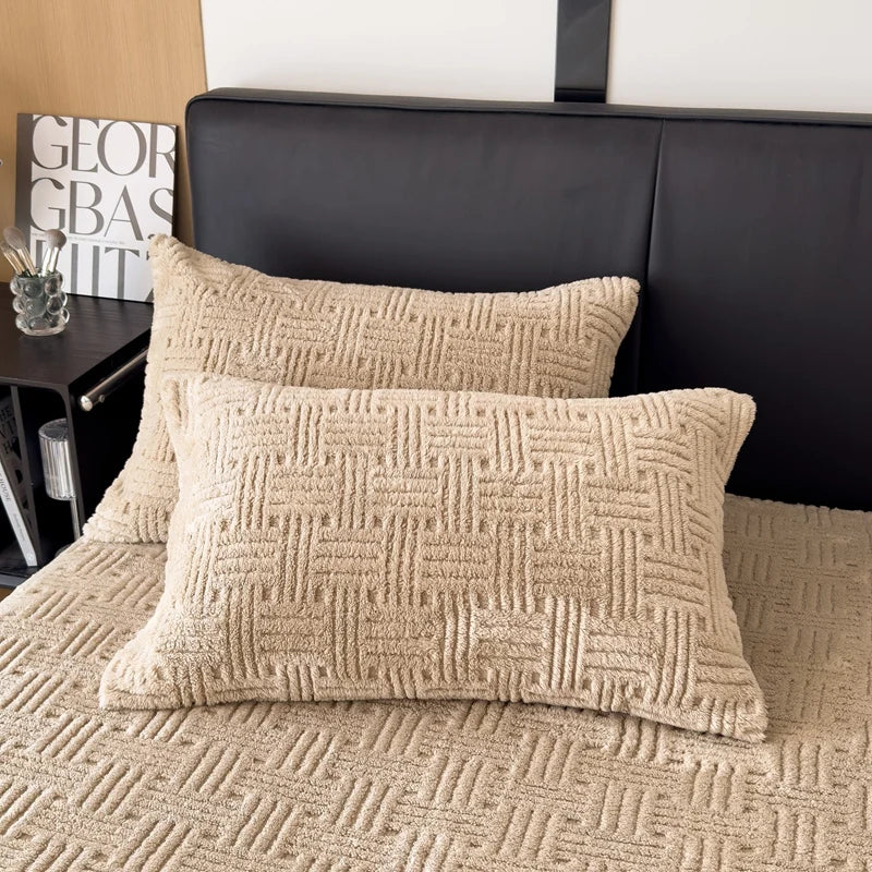 Winter Embossed Plush Fitted Sheet Soft Warm Coral Velvet Mattress Protector Cover Queen Size Deep Pocket Elastic Bed Sheet Set