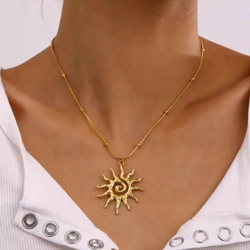 Fashion Vintage Chic Sun Shaped Pendant Necklace Stainless Steel Earrings Y2K Choker Golden Ring Jewlery Accessories Party Gifts