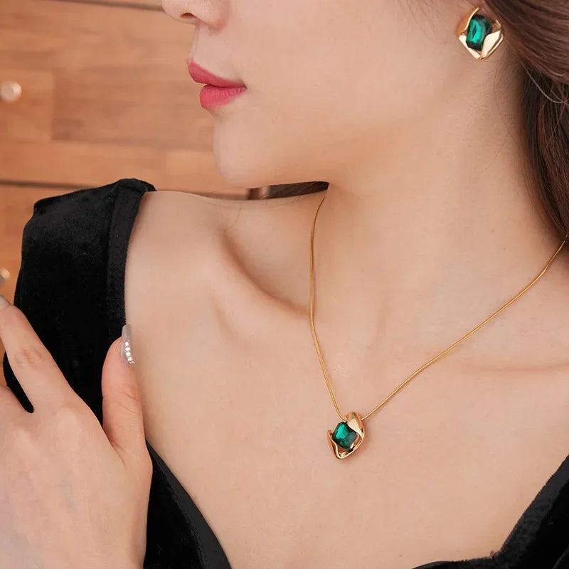 Green Fashion Wedding Jewelry Set Square Earring Retro Light Luxury Temperament Collarbone Chain Necklace